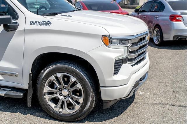 Photo of 2023 Iridescent Pearl Tricoat Chevrolet Silverado 1500