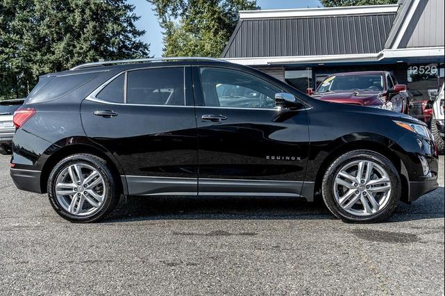 Photo of 2020 Mosaic Black Metallic Chevrolet Equinox