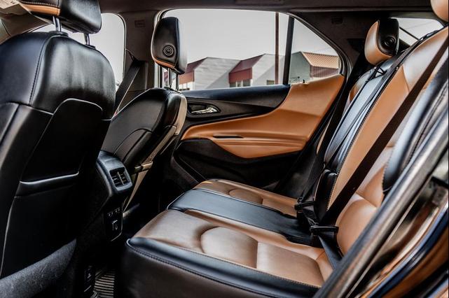 Photo of 2020 Mosaic Black Metallic Chevrolet Equinox