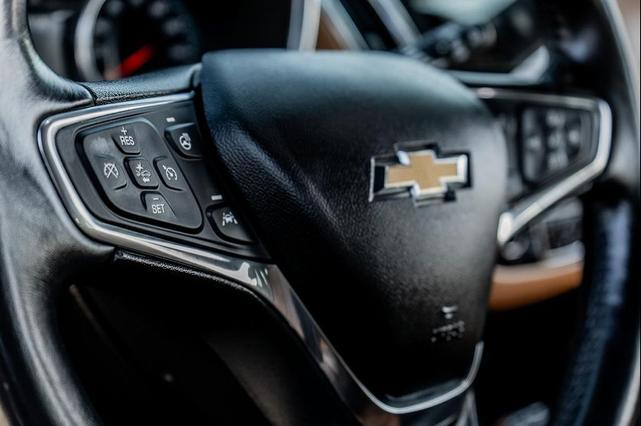 Photo of 2020 Mosaic Black Metallic Chevrolet Equinox