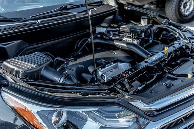 Photo of 2020 Mosaic Black Metallic Chevrolet Equinox