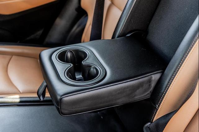 Photo of 2020 Mosaic Black Metallic Chevrolet Equinox