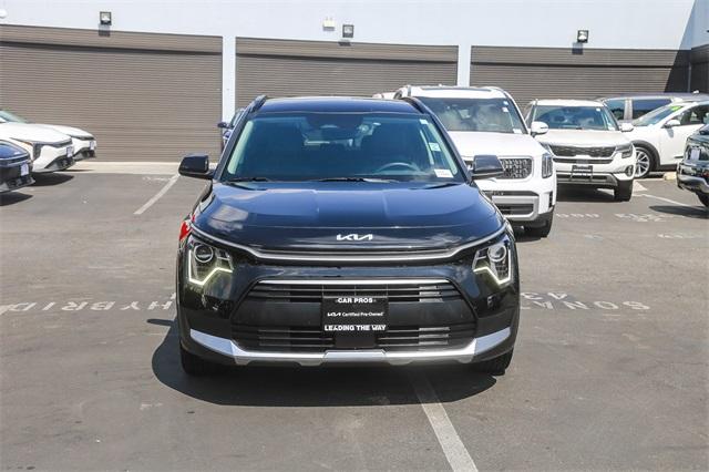 Photo of 2025 Aurora Black Pearl Kia Niro