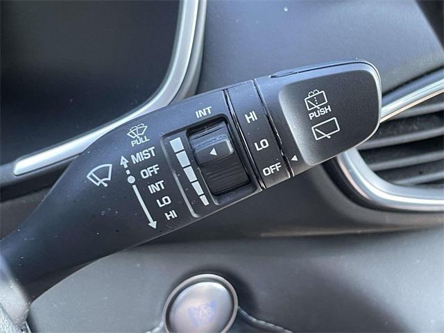 Photo of 2022 Silver Hyundai SANTA FE HEV