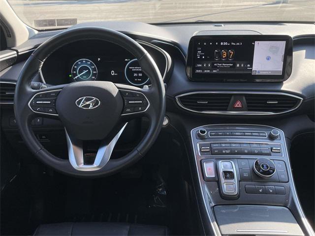 Photo of 2022 Silver Hyundai SANTA FE HEV