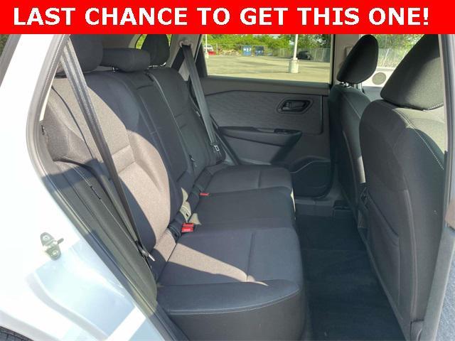 Photo of 2023 White Nissan Rogue
