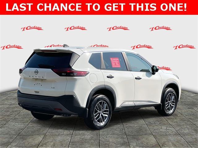 Photo of 2023 White Nissan Rogue