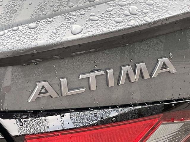 Photo of 2025 Gun Metallic Nissan Altima