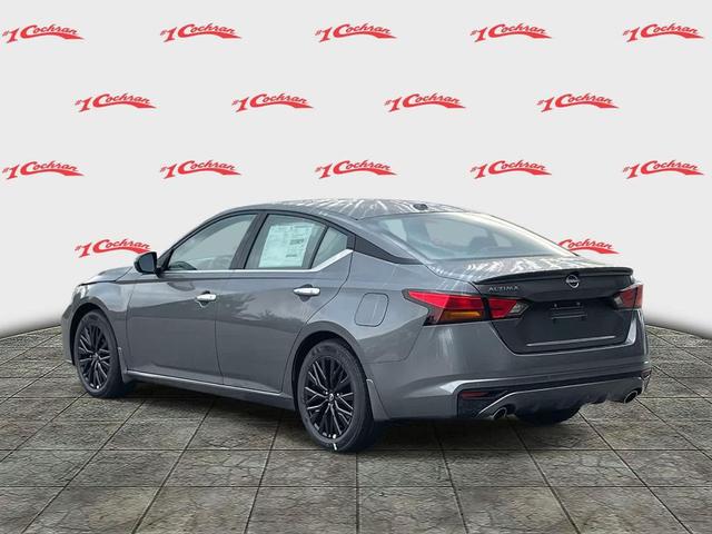 Photo of 2025 Gun Metallic Nissan Altima