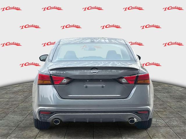 Photo of 2025 Gun Metallic Nissan Altima