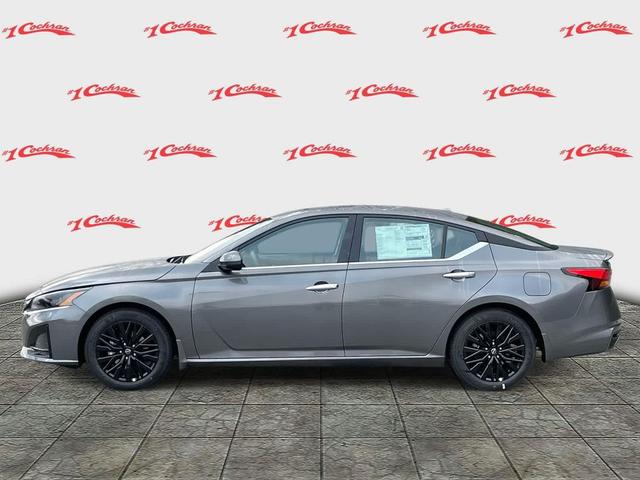 Photo of 2025 Gun Metallic Nissan Altima
