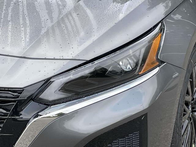 Photo of 2025 Gun Metallic Nissan Altima