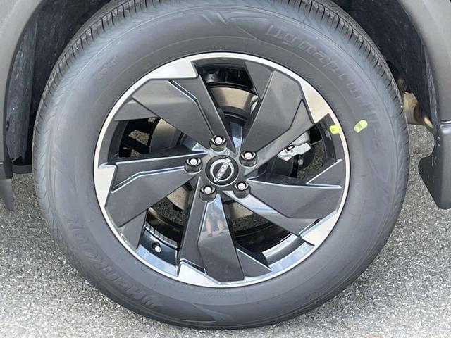 Photo of 2026 Super Black Nissan Rogue