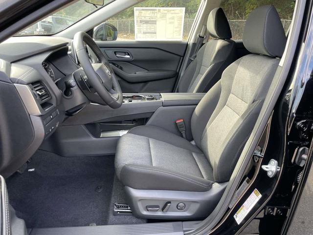 Photo of 2026 Super Black Nissan Rogue