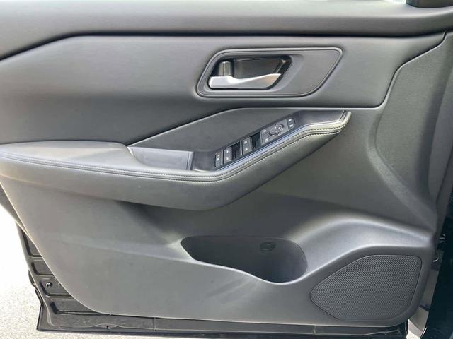 Photo of 2026 Super Black Nissan Rogue