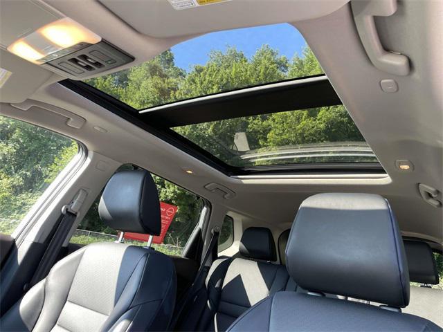 Photo of 2022 Silver Nissan Rogue