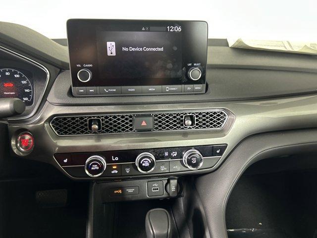 Photo of 2024 White Acura Integra