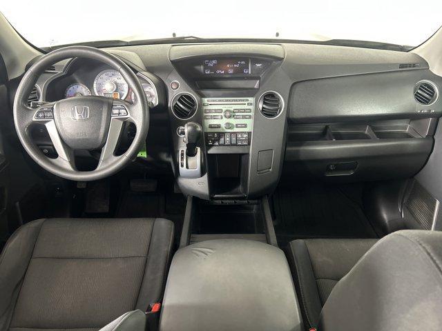 Photo of 2011 Gray Honda Pilot