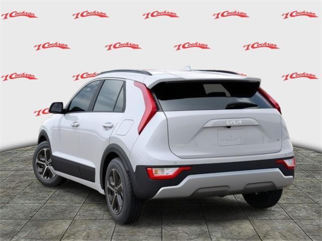 Photo of 2025 White Kia Niro