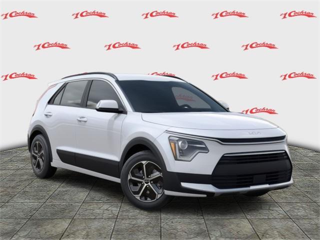 Photo of 2025 White Kia Niro