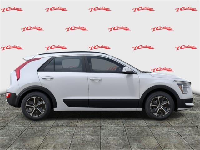 Photo of 2025 White Kia Niro