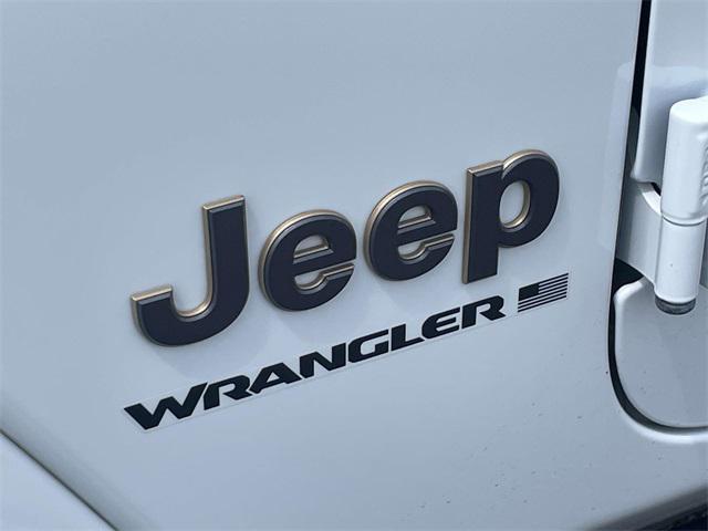 Photo of 2024 Bright White Clearcoat Jeep Wrangler