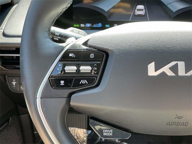 Photo of 2022 Snow White Pearl Kia EV6