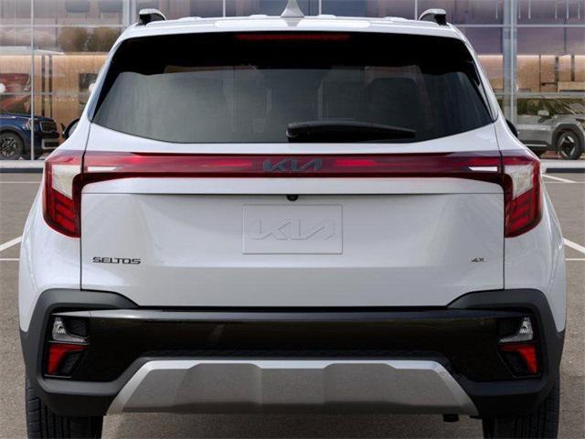 Photo of 2025 White Kia Seltos