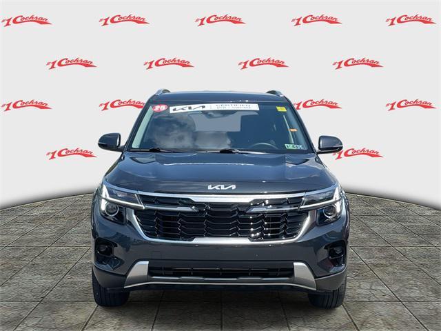 Photo of 2025 Gravity Gray Kia Seltos