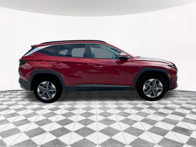 Photo of 2025 Red Hyundai TUCSON
