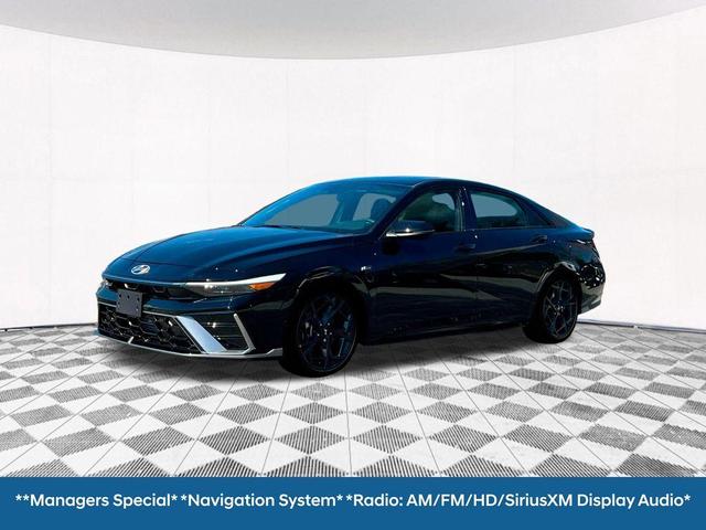 Photo of 2025 Black Hyundai ELANTRA