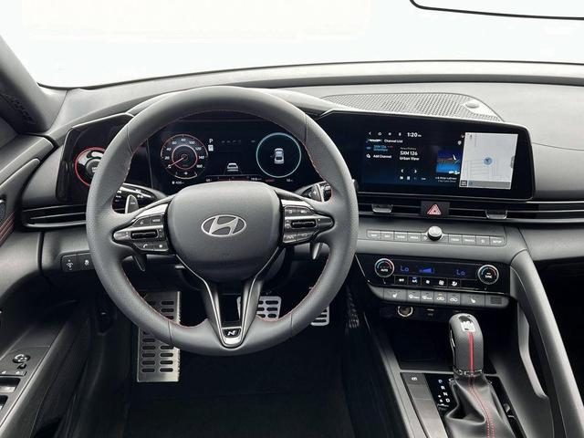 Photo of 2025 Black Hyundai ELANTRA