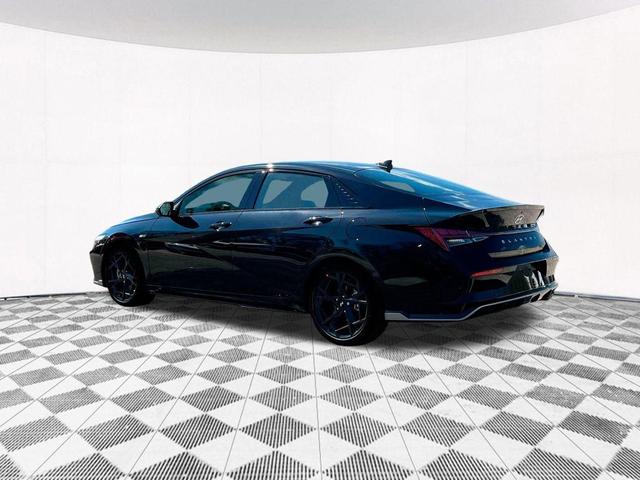 Photo of 2025 Black Hyundai ELANTRA