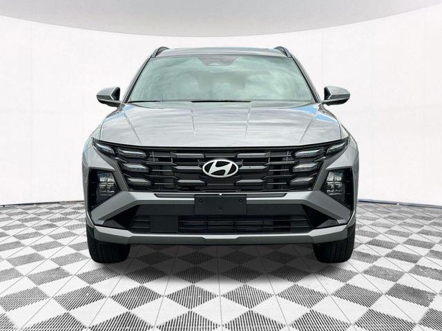 Photo of 2025 Shimmering Silver Hyundai TUCSON