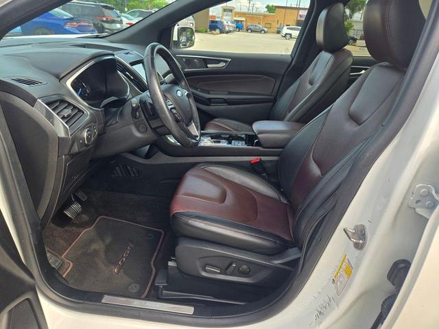 Photo of 2020 White Ford Edge