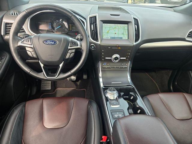 Photo of 2020 White Ford Edge