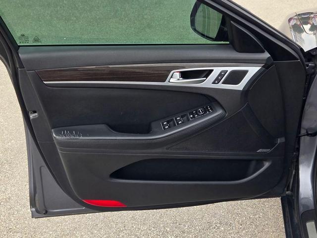 Photo of 2015 Empire State Gray Hyundai Genesis