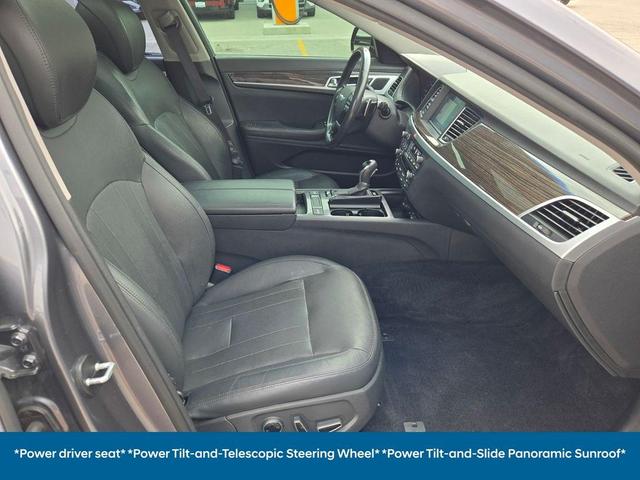Photo of 2015 Empire State Gray Hyundai Genesis