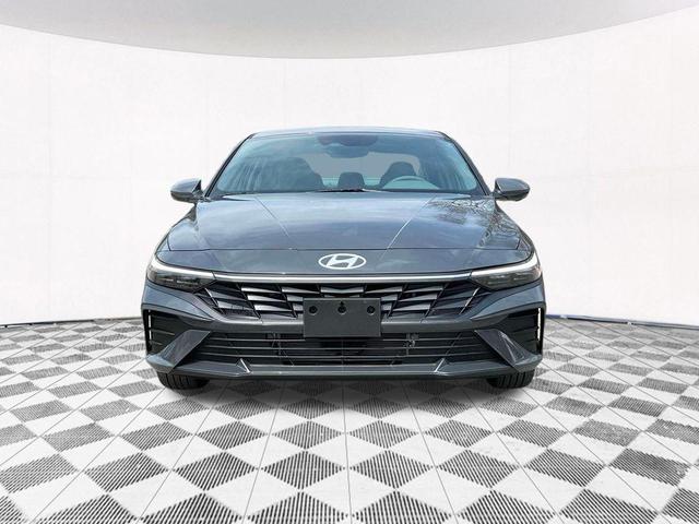 Photo of 2025 Gray Pearl Hyundai ELANTRA HEV