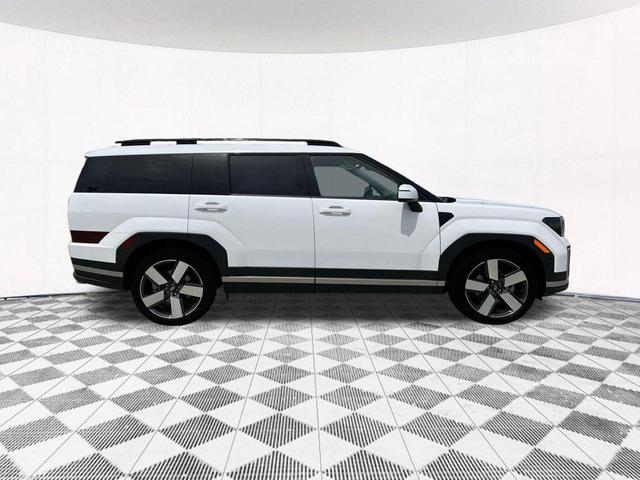 Photo of 2025 White Hyundai SANTA FE
