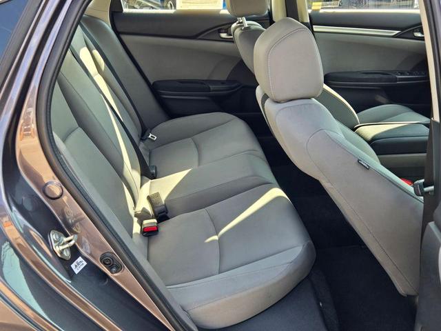 Photo of 2017 Sonic Gray Pearl Honda Civic