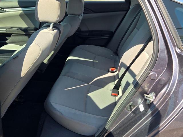 Photo of 2017 Sonic Gray Pearl Honda Civic