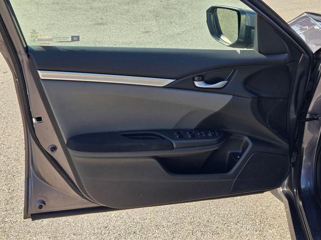 Photo of 2017 Sonic Gray Pearl Honda Civic