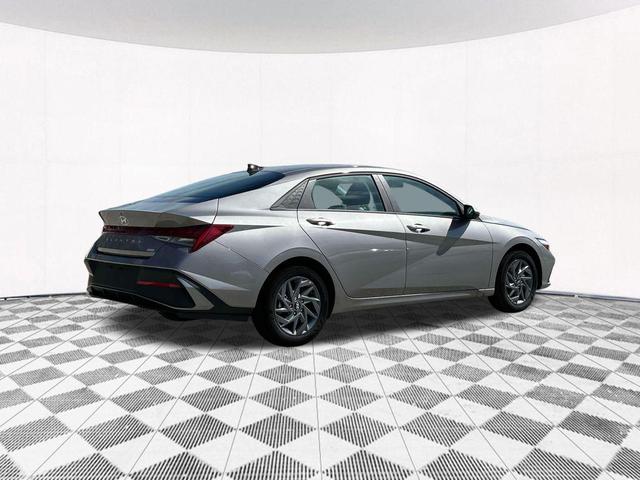 Photo of 2025 Metal Hyundai ELANTRA HEV