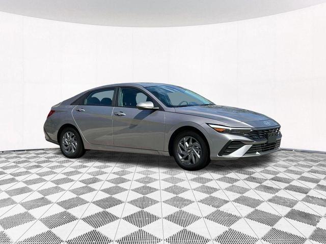 Photo of 2025 Metal Hyundai ELANTRA HEV