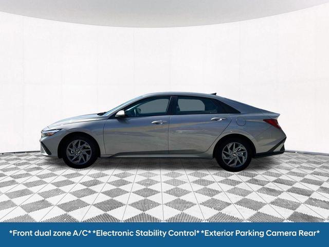 Photo of 2025 Metal Hyundai ELANTRA HEV