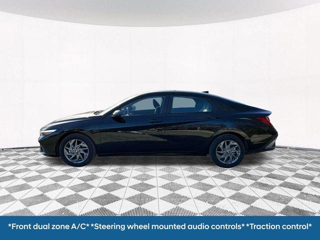 Photo of 2025 Black Hyundai ELANTRA HEV