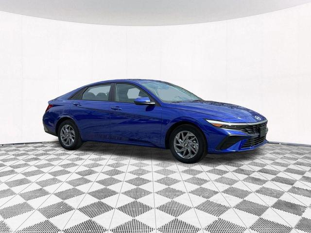 Photo of 2025 Intense Blue Hyundai ELANTRA HEV