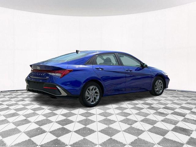 Photo of 2025 Intense Blue Hyundai ELANTRA HEV