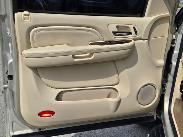 Photo of 2007 Gold Mist Cadillac Escalade